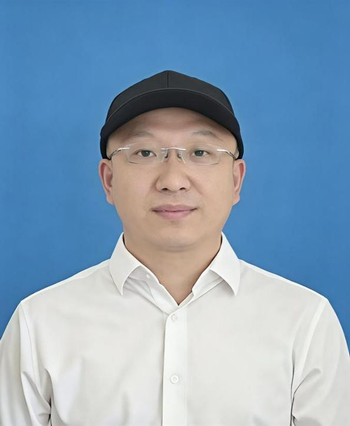 王强